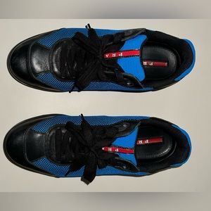 Beautiful PRADA used but in perfect condition. Size 10.